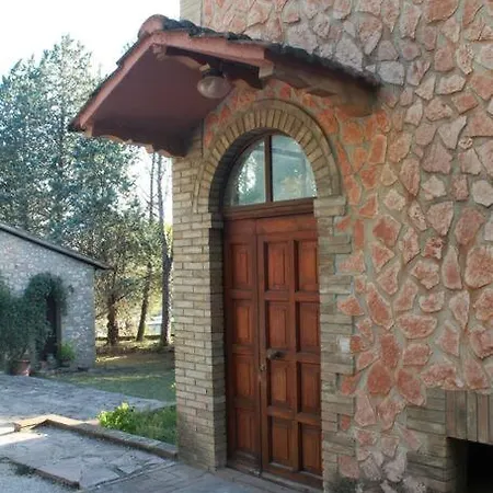 Immersa Nel Tra E Assisi